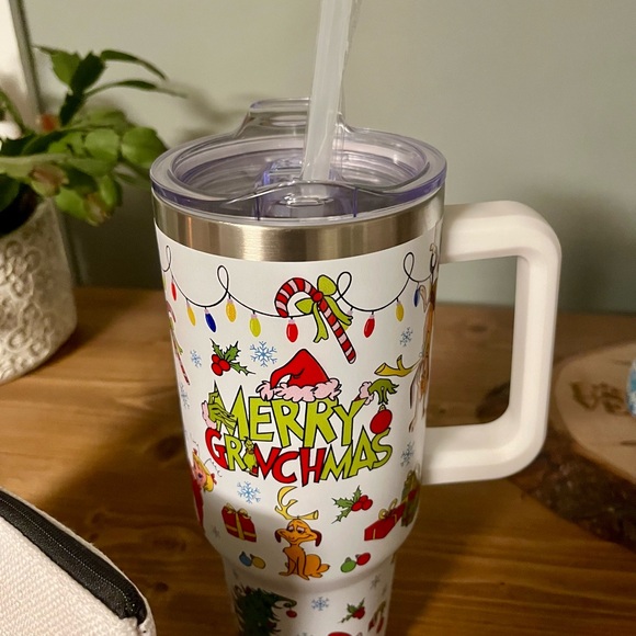 Grinch Themed Tumbler & Makeup Pouch Set - Picture 3 of 4